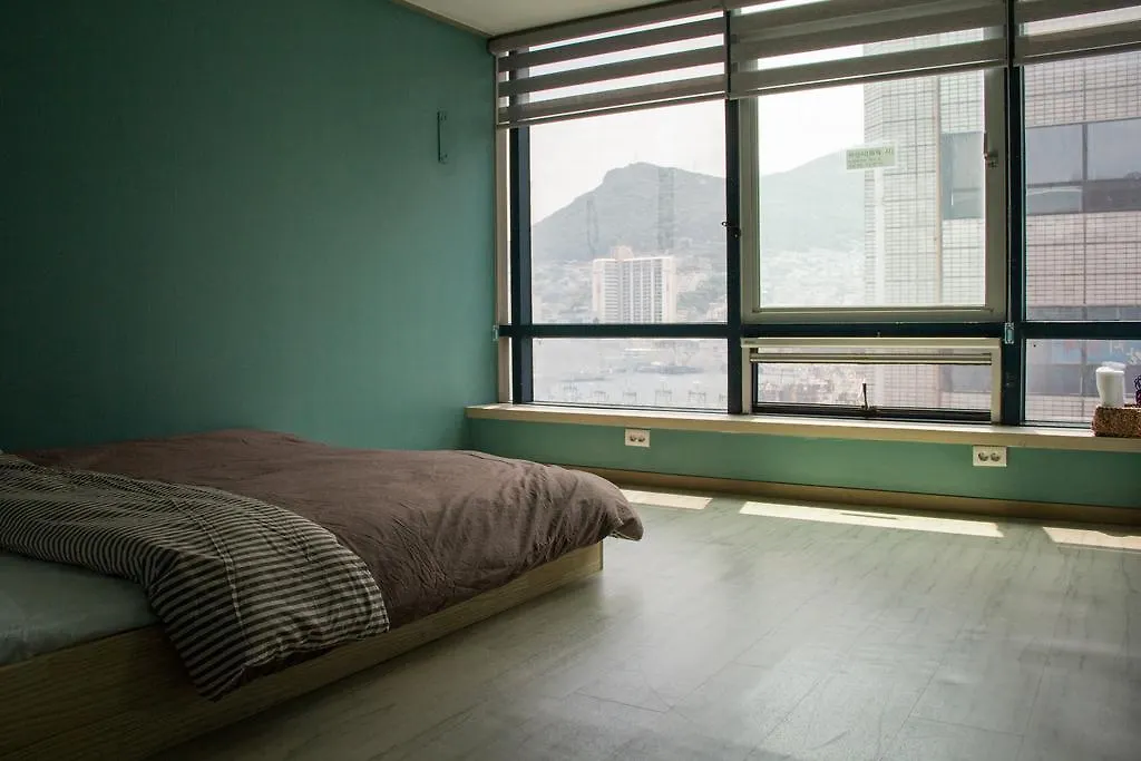 Terra Guesthouse 2 Busan 2*,