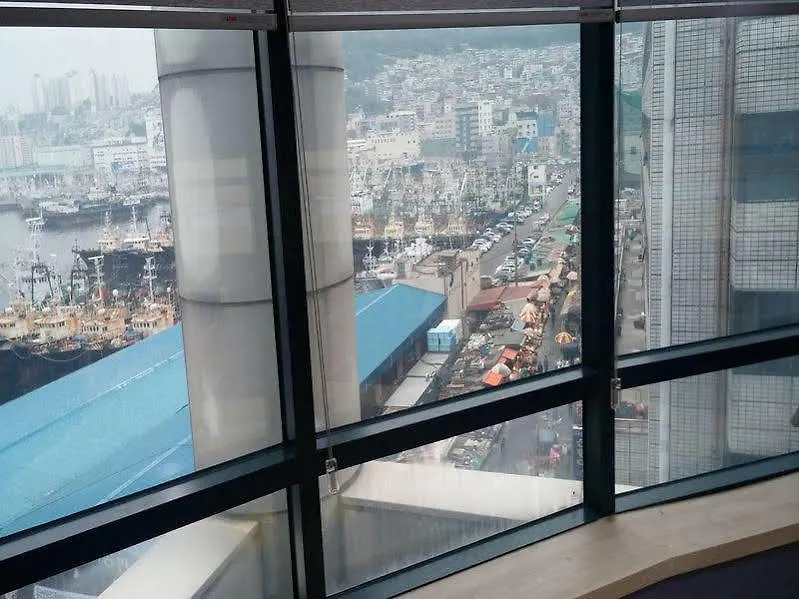 Terra Guesthouse 2 Busan 2*,